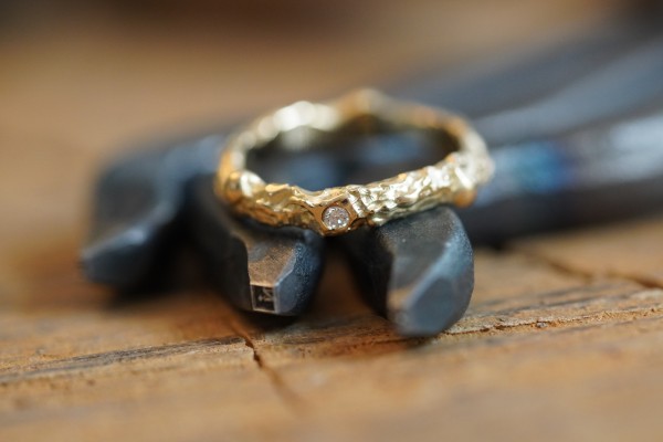 Ring mit Brillant aus 750/-Gelbgold